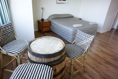 Studio 208 With Ocean Views - Accommodation Melbourne 2