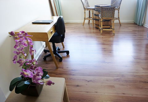 Studio 208 With Ocean Views - Accommodation Melbourne 7