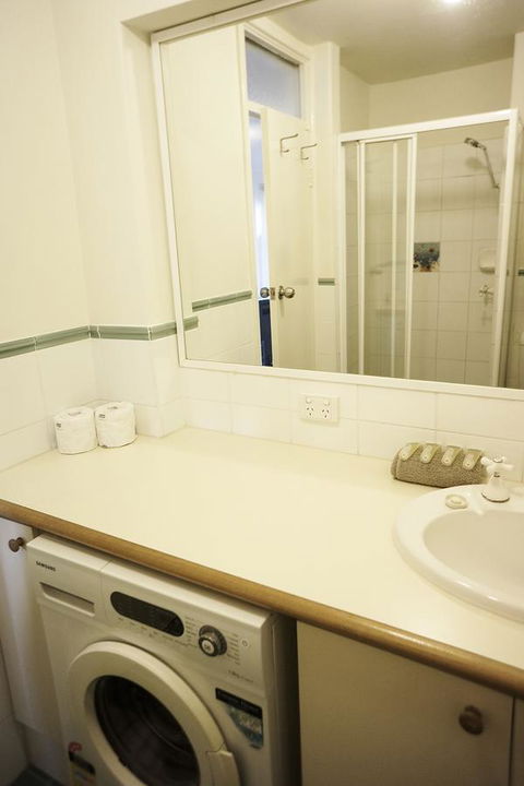 Studio 208 With Ocean Views - Accommodation Melbourne 15