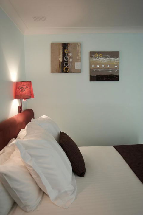 SureStay Hotel By Best Western The Clarence On Melville - Accommodation Melbourne 29