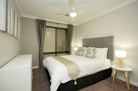 Marcus Villa Booragoon - Accommodation Melbourne 11