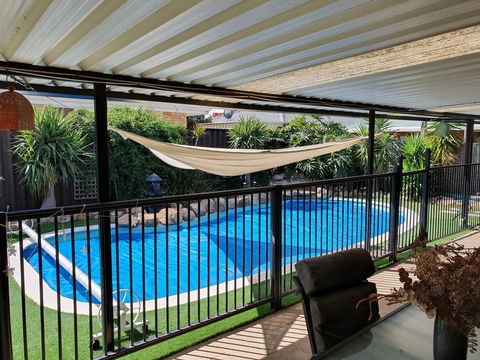 The Entertainer - Accommodation Melbourne 2
