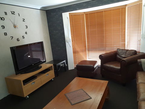 The Entertainer - Accommodation Melbourne 22