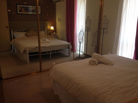 â˜… Stylish Family Home! â˜… - Accommodation Melbourne 9