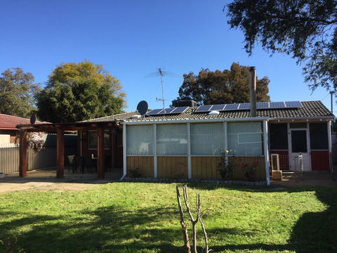 â˜… Stylish Family Home! â˜… - Accommodation Melbourne 26