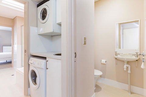 The White Pearl Penthouse - Accommodation Melbourne 18