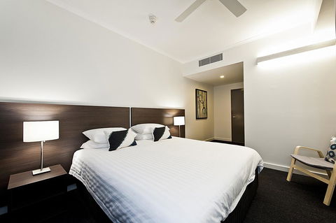St Catherine\'s On Park - Accommodation Melbourne 9