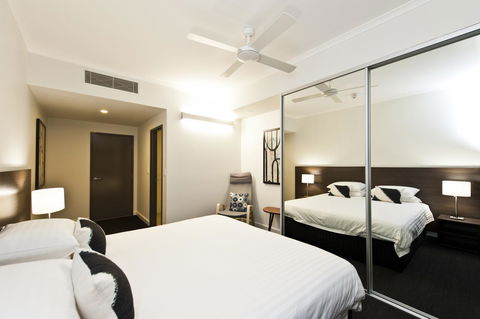 St Catherine\'s On Park - Accommodation Melbourne 12