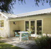 Whitesands Holiday Villas - Melbourne 4u