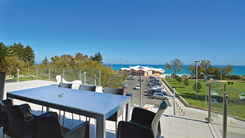 Mullaloo Beach Hotels & Apartments - Accommodation Melbourne 7