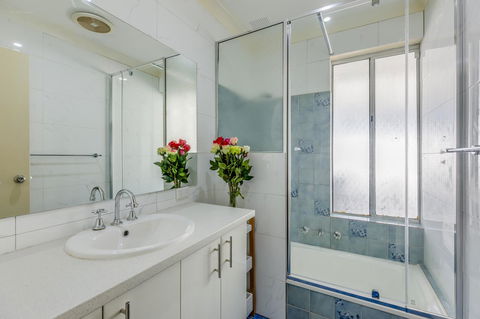 Brilliant, Neat, Convenient, Family-friendly House - Accommodation Melbourne 11