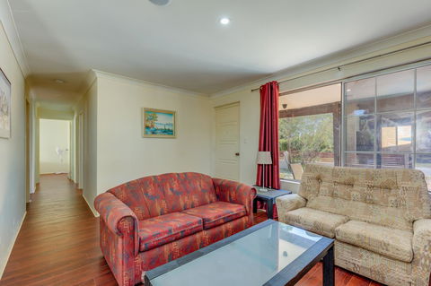 Brilliant, Neat, Convenient, Family-friendly House - Accommodation Melbourne 2