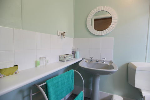 Jacaranda Guest House - Accommodation Melbourne 9