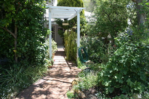 Jacaranda Guest House - Accommodation Melbourne 39