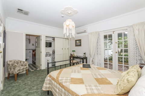 Rosebridge House Bed & Breakfast Adult Retreat - Accommodation Melbourne 13
