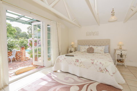 Rosebridge House Bed & Breakfast Adult Retreat - Accommodation Melbourne 4