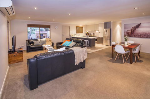 Boardwalk - Accommodation Melbourne 14