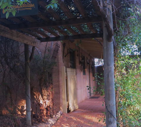 Bentwood Olive Grove Accommodation - Melbourne 4u 11