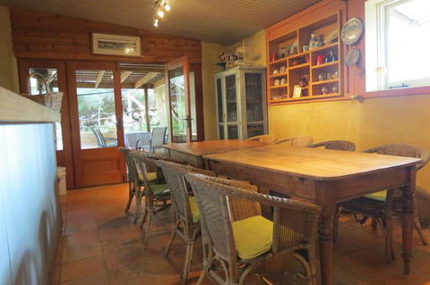 Bentwood Olive Grove Accommodation - Melbourne 4u 7
