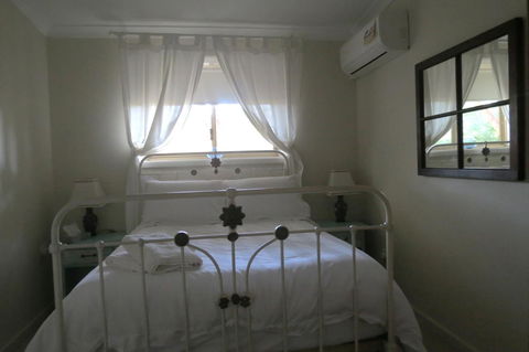 Bentwood Olive Grove Accommodation - Melbourne 4u 6