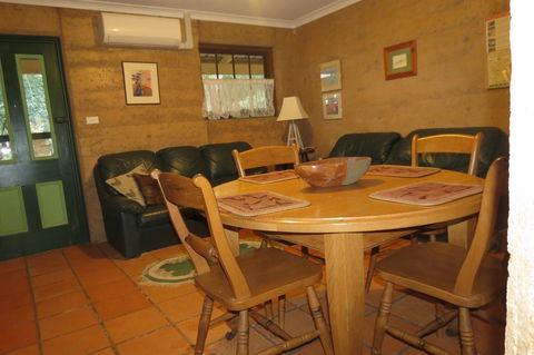 Bentwood Olive Grove Accommodation - Melbourne 4u 14