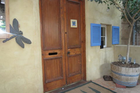 Bentwood Olive Grove Accommodation - Melbourne 4u 0