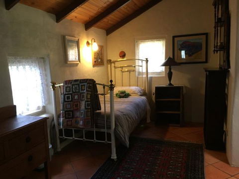 Bentwood Olive Grove Accommodation - Melbourne 4u 28