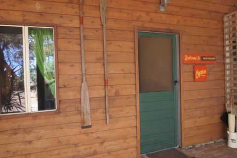 Bentwood Olive Grove Accommodation - Melbourne 4u 12