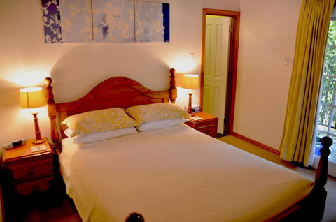 RoseMoore Bed & Breakfast - Melbourne 4u 10