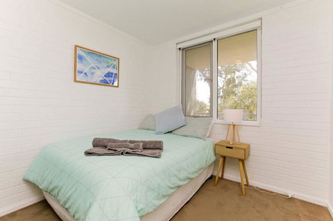 SEA BREEZE â€“ Between Cottesloe Beach & Swan River - Melbourne 4u 8