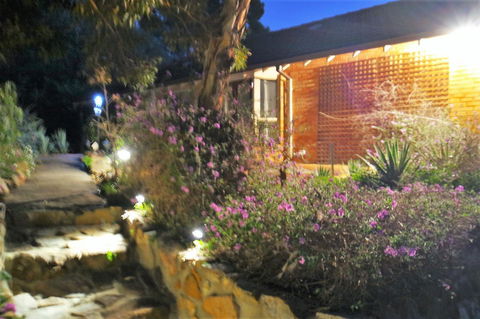 Eleebana Guest House - Accommodation Melbourne 38