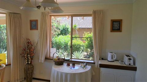 Eleebana Guest House - Accommodation Melbourne 28