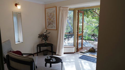 Eleebana Guest House - Accommodation Melbourne 2