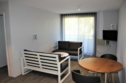 Atrium Hotel Mandurah - Accommodation Melbourne 4
