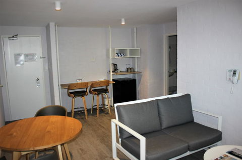 Atrium Hotel Mandurah - Accommodation Melbourne 12