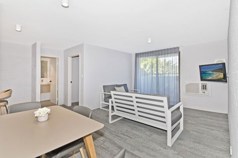 Atrium Hotel Mandurah - Accommodation Melbourne 25
