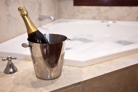 Caves House Hotel & Apartments Yallingup - Accommodation Melbourne 1