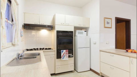Broadway Apartments - Accommodation Melbourne 2