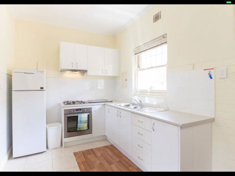 Broadway Apartments - Accommodation Melbourne 32