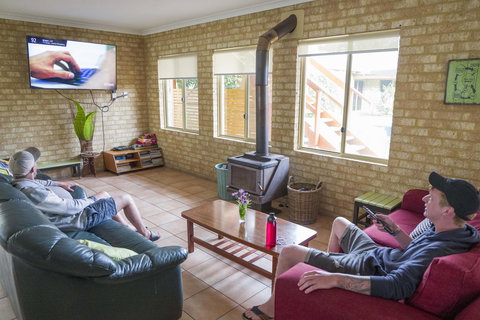 Lancelin Lodge - Accommodation Melbourne 4