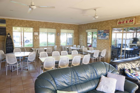 Lancelin Lodge - Accommodation Melbourne 21