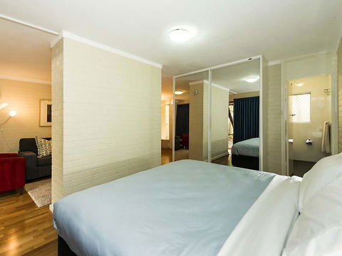Rosalie 13 - Accommodation Melbourne 12