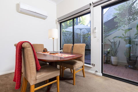 Como Executive Apartment - Melbourne 4u 10