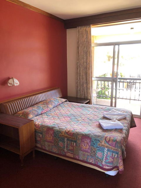 Kambalda Hotel - Accommodation Melbourne 12