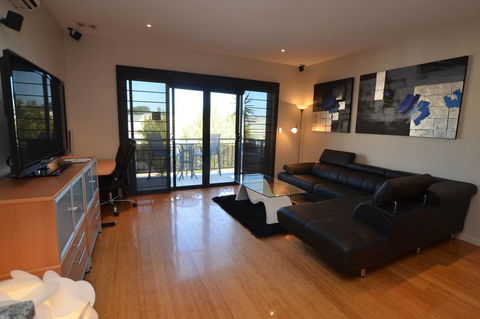 The Arcadia Apartment - Accommodation Melbourne 3
