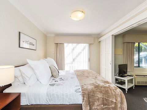 Subiaco Village 28 - Accommodation Melbourne 7