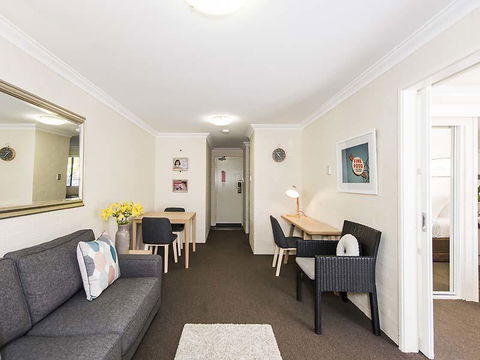 Subiaco Village 28 - Accommodation Melbourne 3