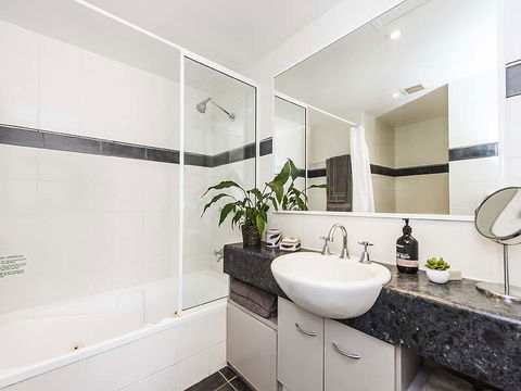 Subiaco Village 28 - Accommodation Melbourne 11