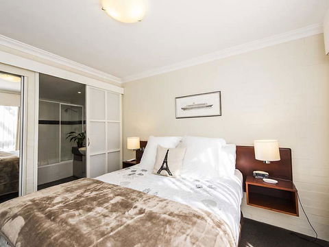 Subiaco Village 28 - Accommodation Melbourne 10