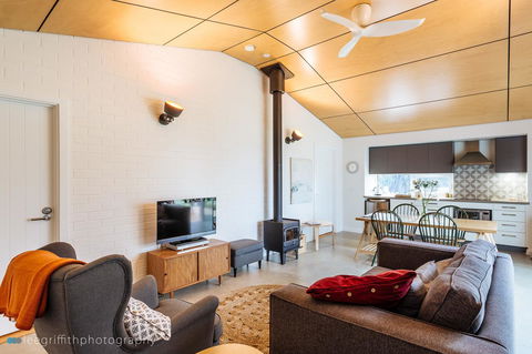 Stablebase - Accommodation Melbourne 6